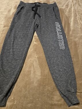 Hollister Dark Heather Gray Logo Joggers Medium